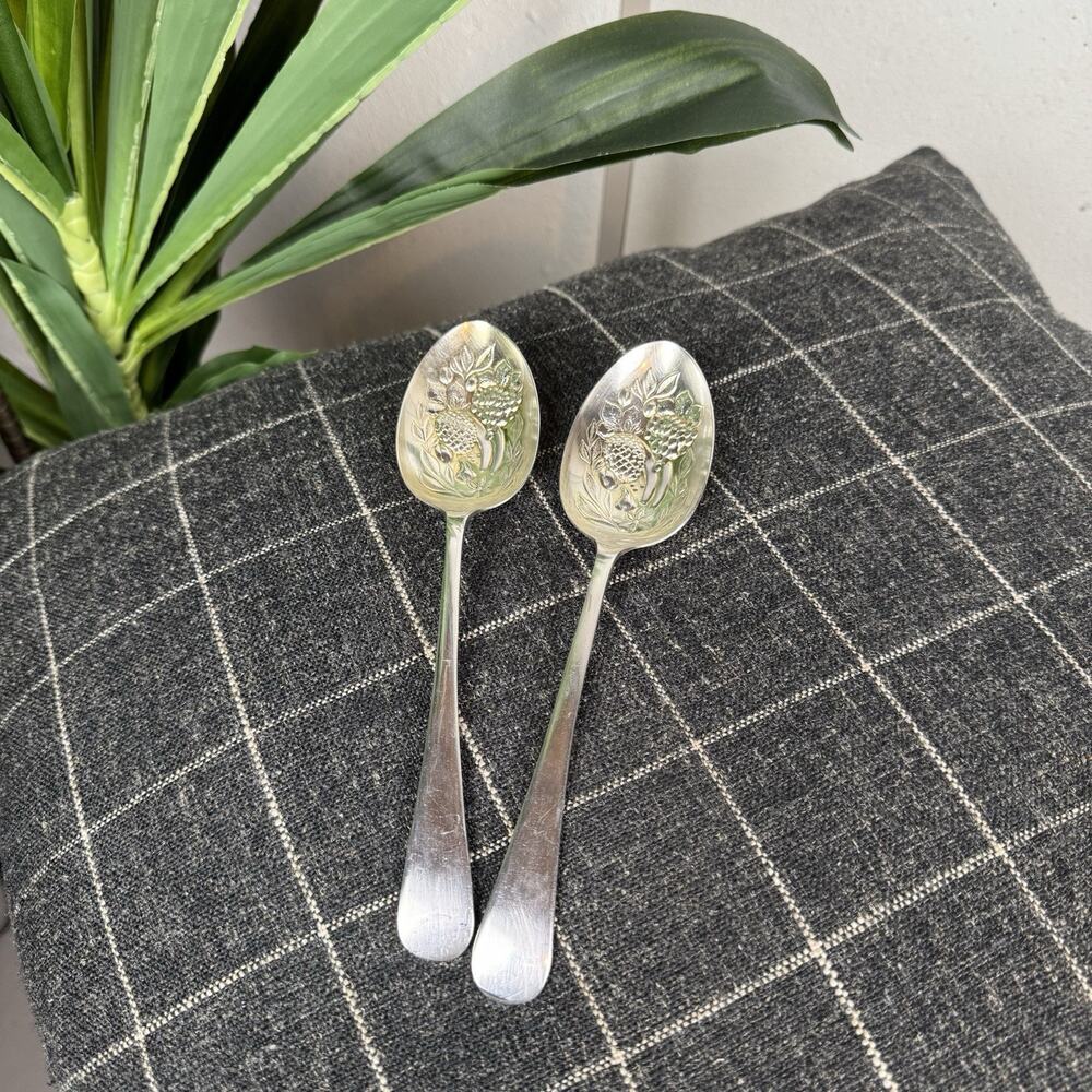 Vintage EPNS A Sheffield England Silver Plate Berry & Fruit Large Spoons 9”